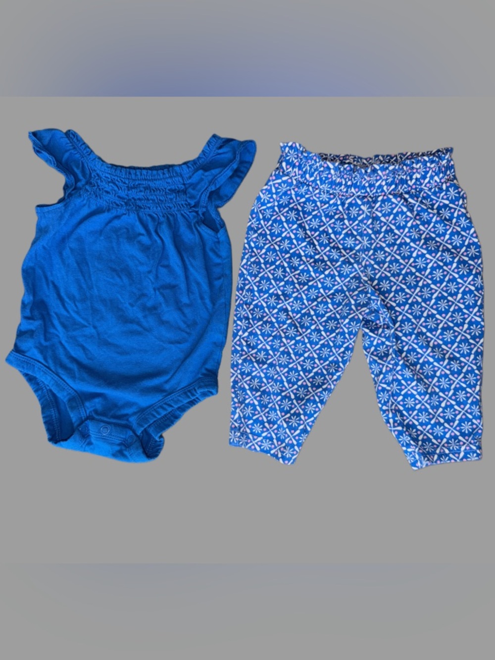 Carters Smocked Ruffle Onesie & Patterned Pants Set | Baby Girl | 6M | Like New